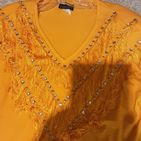 Sequin  teeshirt - Picture 2 of 3